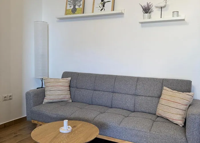 Zio Nino Apartment Sutomiscica